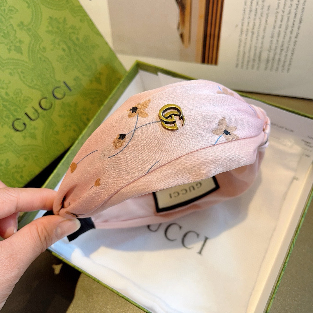 配包装
Gucci古奇 网红经典新款发箍，女神必备单品头箍，非常百搭，时尚潮流， 火爆 多色出货...