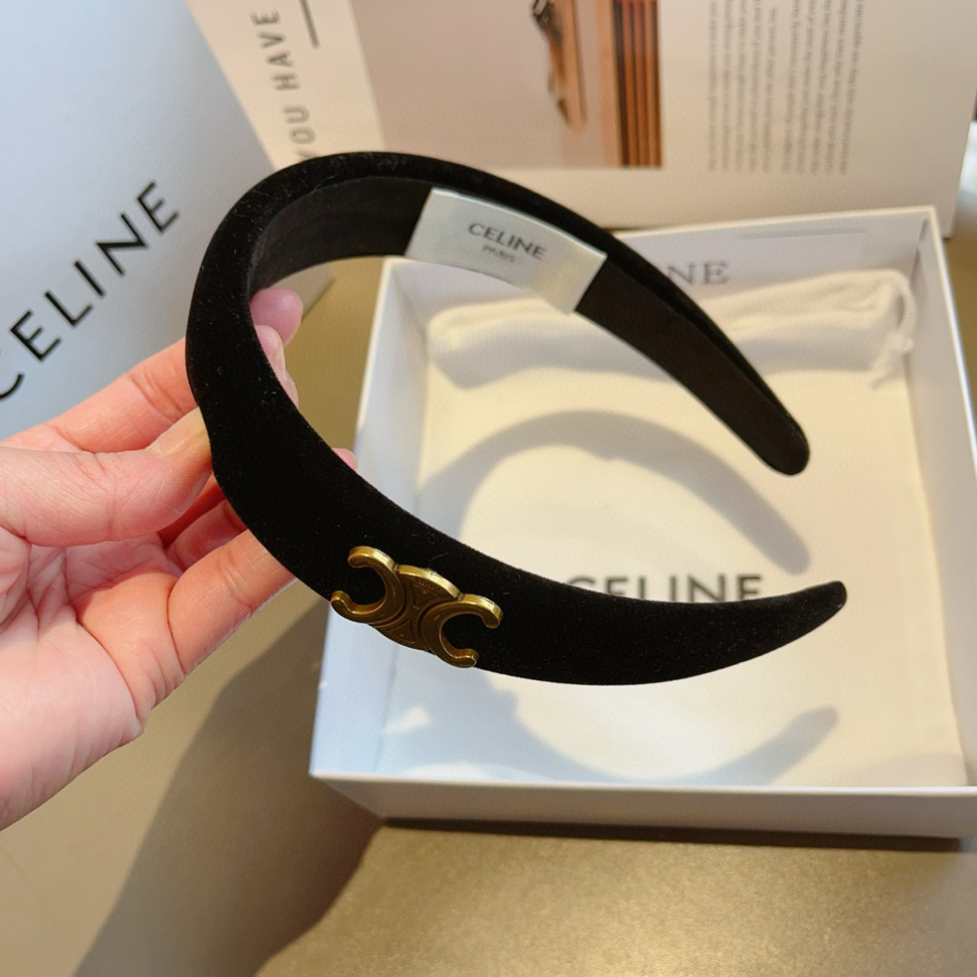 配包装
CELINE（赛琳）复古网红绒布材质爆款发箍，夏天宽边显脸小头箍 佩戴舒适无压力，高级感外出非常