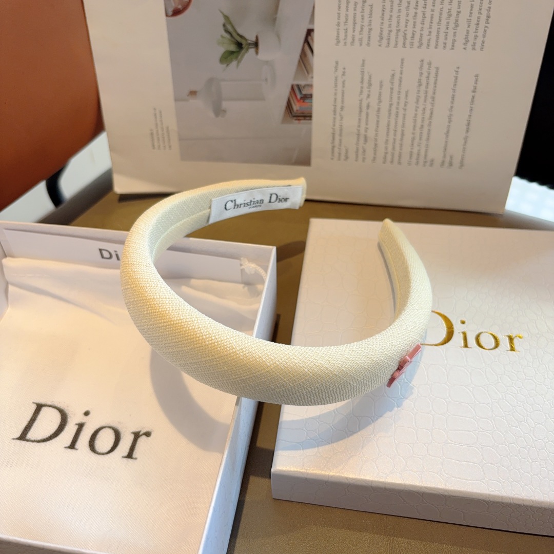 配包装
Dior（迪奥） 新款宽边高级感大牌发箍, 网红爆款防滑头箍、让你的魅力绽放 清新淑女范让时尚更