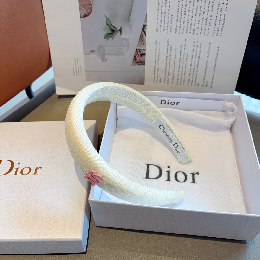 配包装
Dior（迪奥） 新款宽边高级感大牌发箍, 网红爆款防滑头箍、让你的魅力绽放 清新淑女范让时尚更
