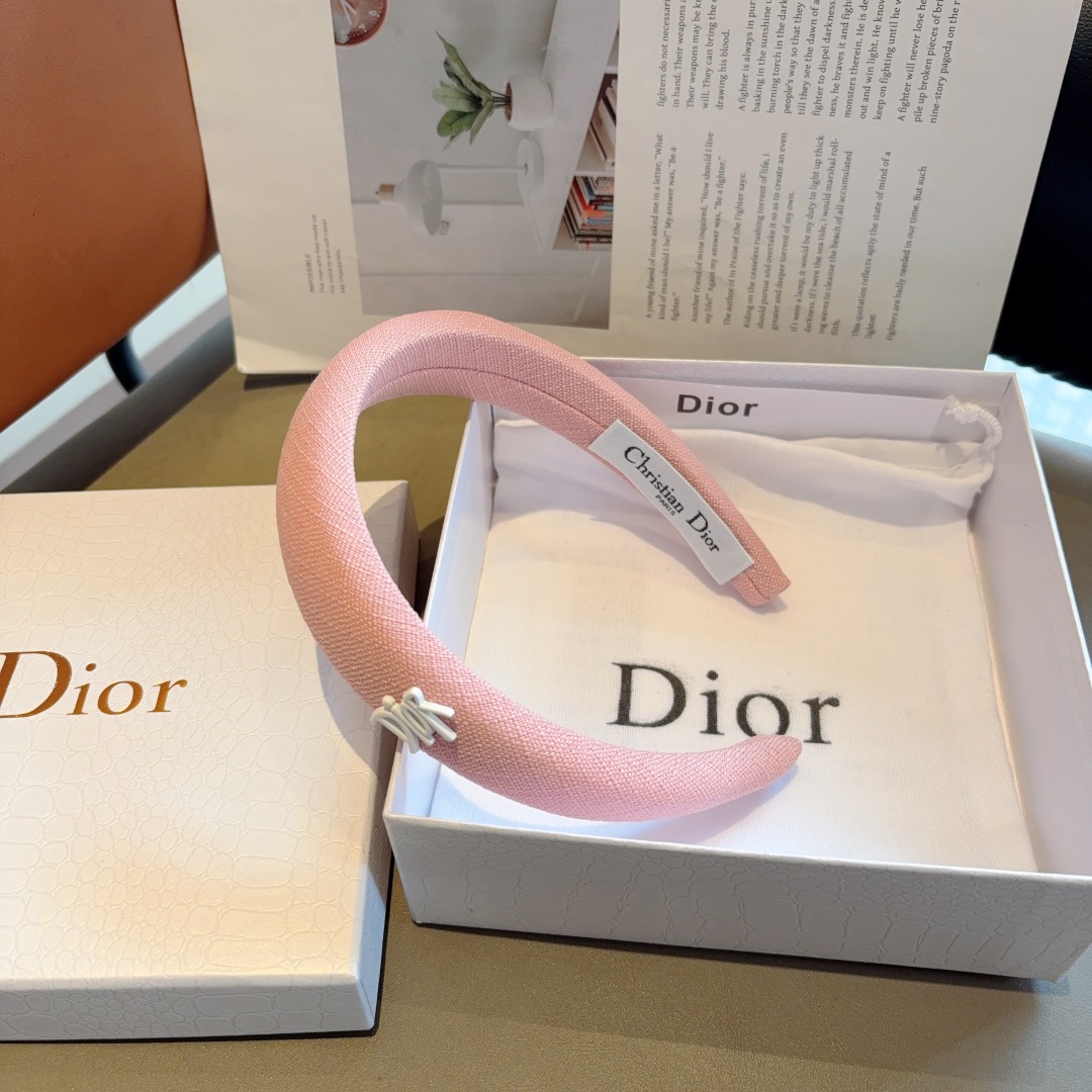 配包装
Dior（迪奥） 新款宽边高级感大牌发箍, 网红爆款防滑头箍、让你的魅力绽放 清新淑女范让时尚更