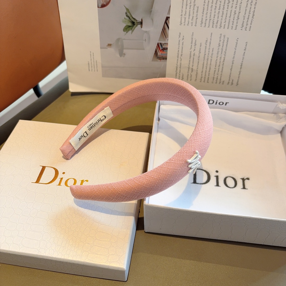 配包装
Dior（迪奥） 新款宽边高级感大牌发箍, 网红爆款防滑头箍、让你的魅力绽放 清新淑女范让时尚更