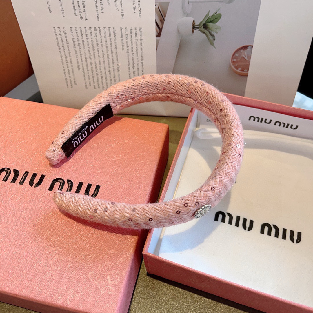 配包装
MIUMIU（缪缪）新款甜美字母手工制作发箍，少女感简约百搭头箍、潮女必备品，超级的高大上！多色