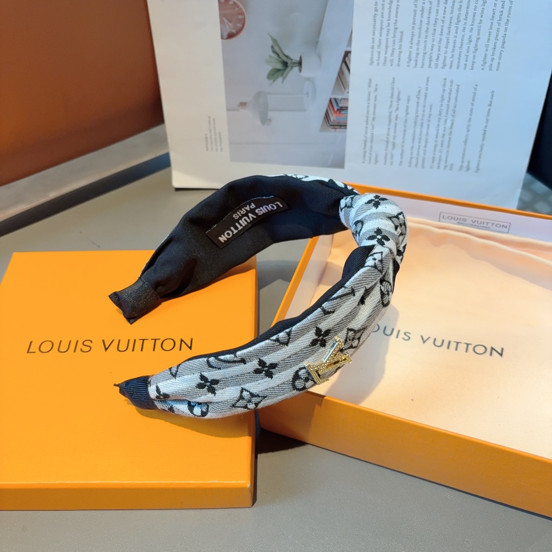 配包装
LV 路易威登 经典新款老花发箍，时尚宽边中间结头箍