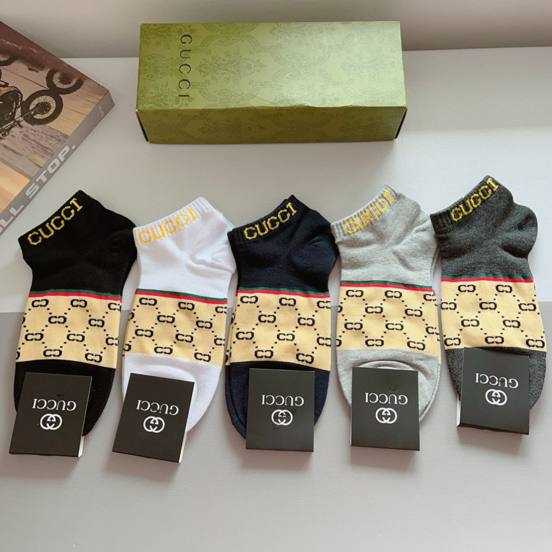 配包装（一盒5双） Gucci 古奇 ins超火爆小单品男款袜子，纯棉面料，潮人必备 ，Gucci 爆款