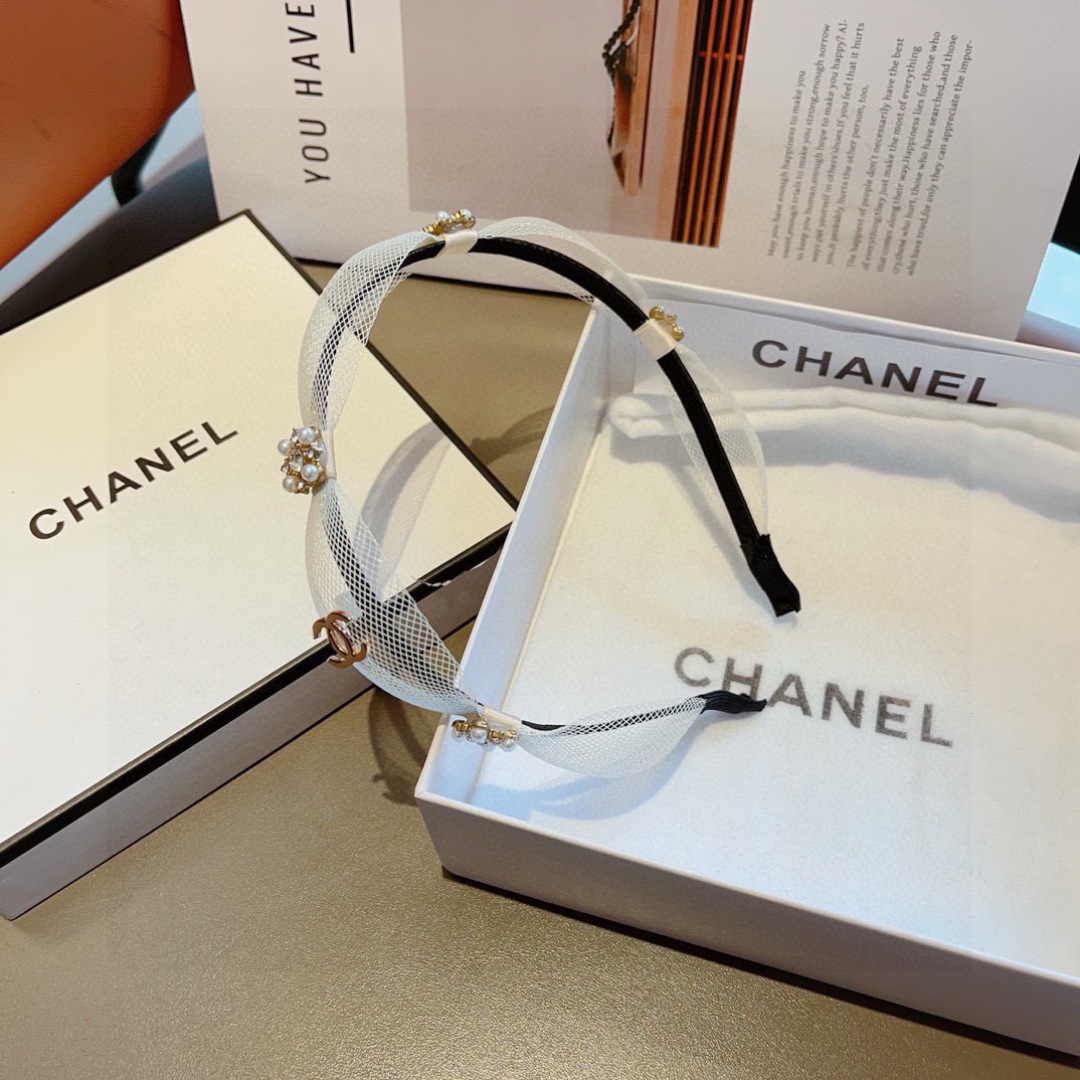 配包装
CHANEL（香奈儿）最新款小香发箍，复古头箍，网红爆款推荐 超精致，时尚百搭！