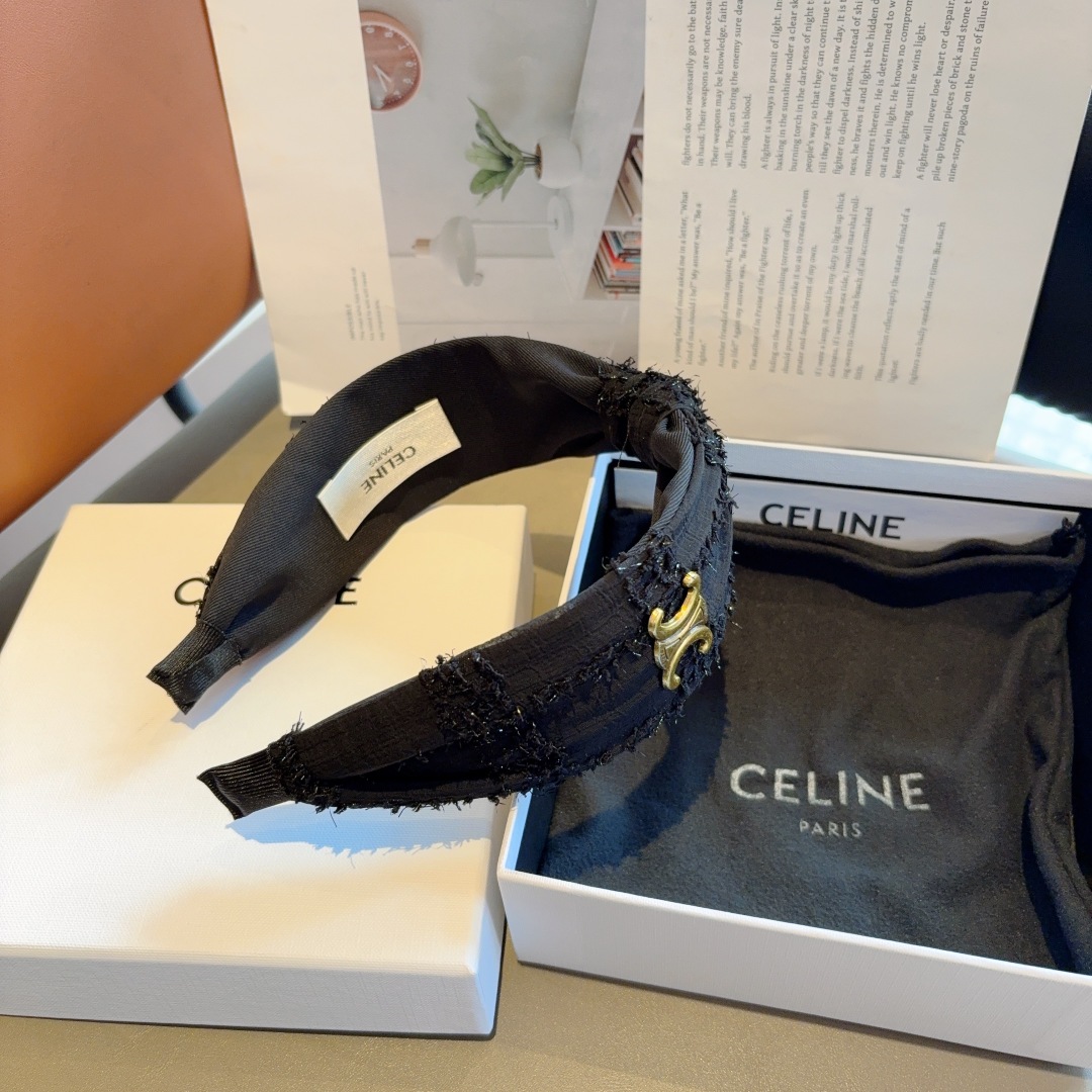 配包装
CELINE（赛琳）新品网红同款发箍，佩戴舒适无压力，造型搭配必备！时尚外出百搭款发饰！