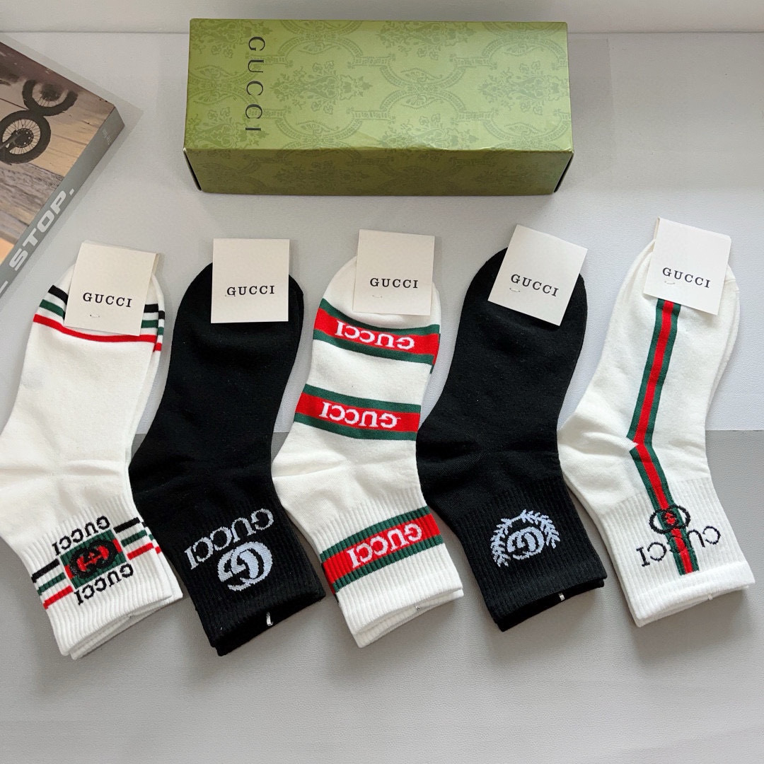 配包装（一盒5双）
GUCCI 古奇2023新款中筒袜子！纯棉面料，火爆图案，专柜同步中筒袜子，💛大牌出