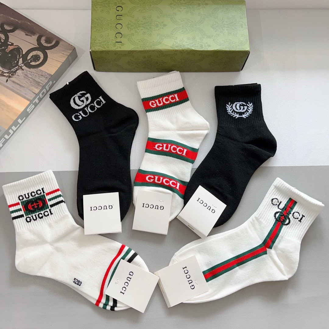 配包装（一盒5双）
GUCCI 古奇2023新款中筒袜子！纯棉面料，火爆图案，专柜同步中筒袜子，💛大牌出