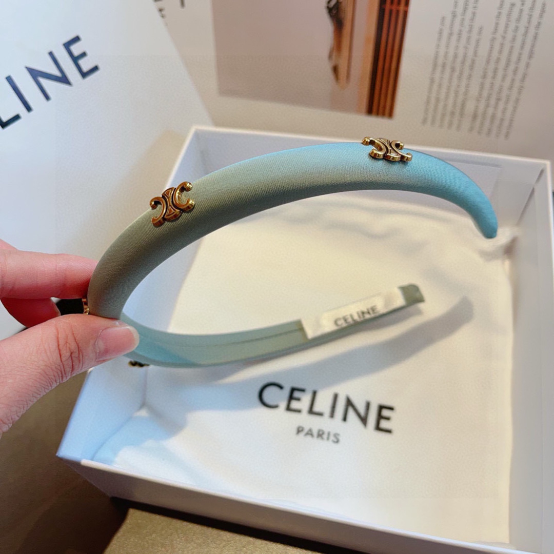 配包装
CELINE（赛琳）网红爆款发箍，佩戴舒适无压力，造型搭配必备！非常时尚百搭！女神必备！名媛范儿