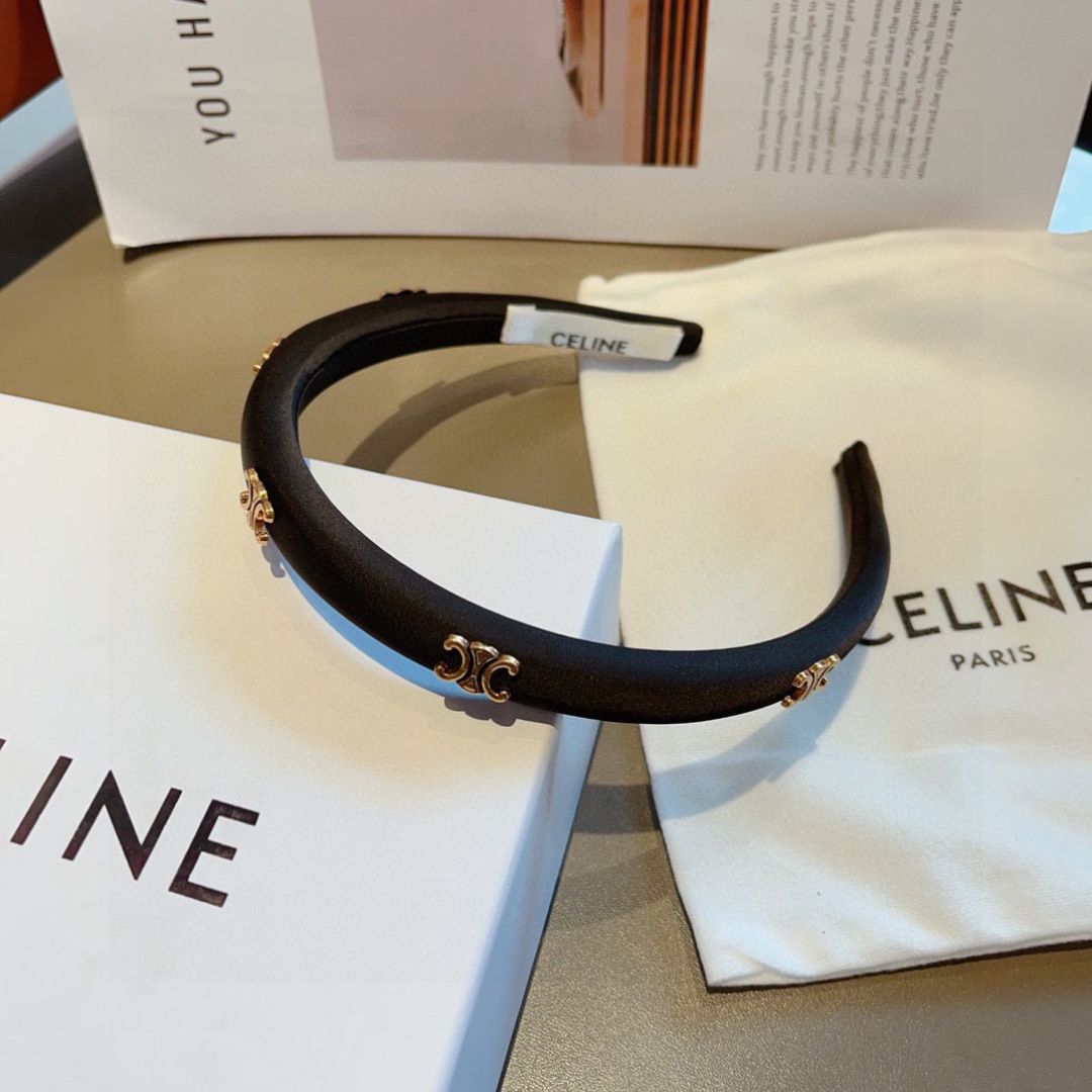 配包装
CELINE（赛琳）网红爆款发箍，佩戴舒适无压力，造型搭配必备！非常时尚百搭！女神必备！名媛范儿