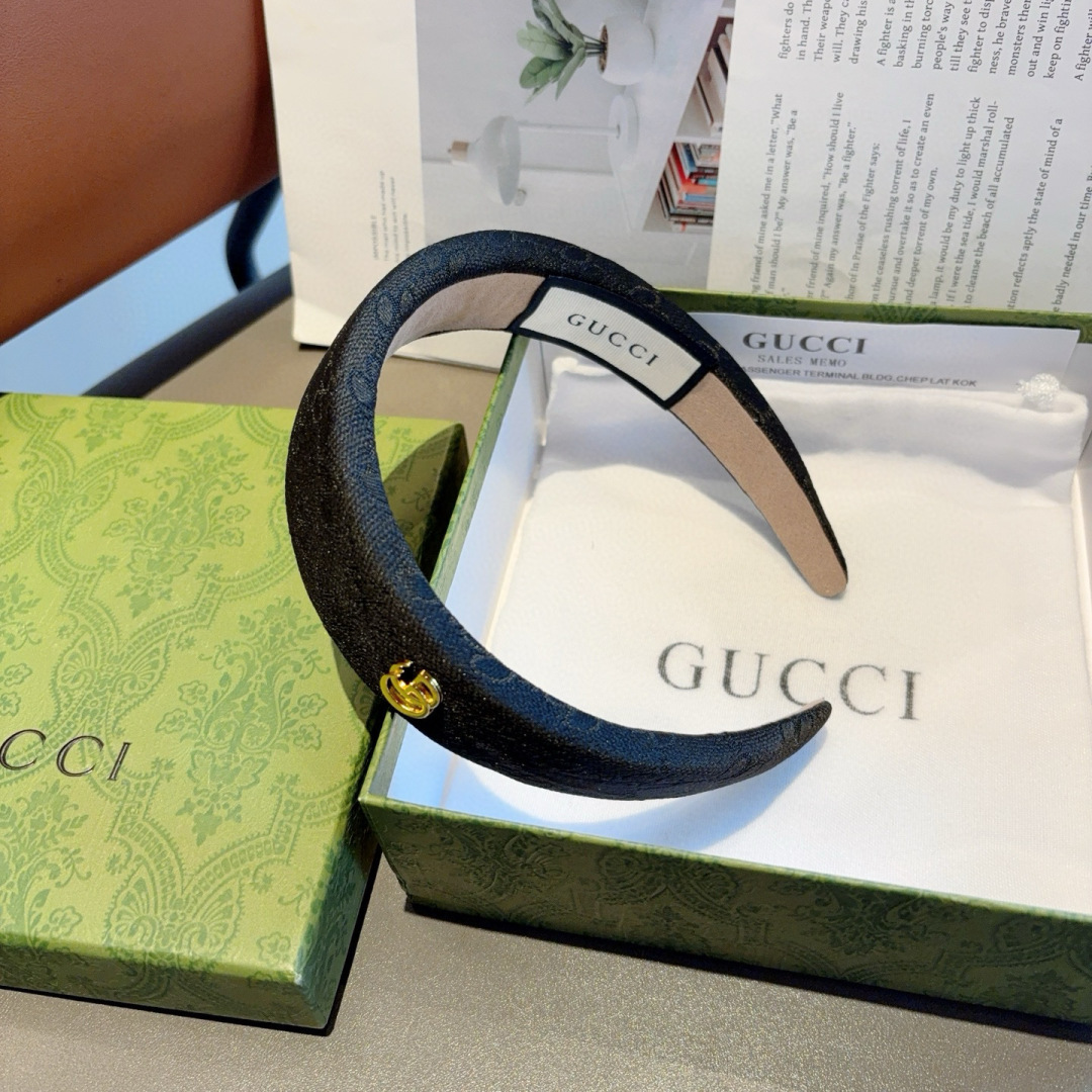 配包装
Gucci古奇 网红经典新款布艺发箍，女神必备单品头箍，非常百搭，时尚潮流款！