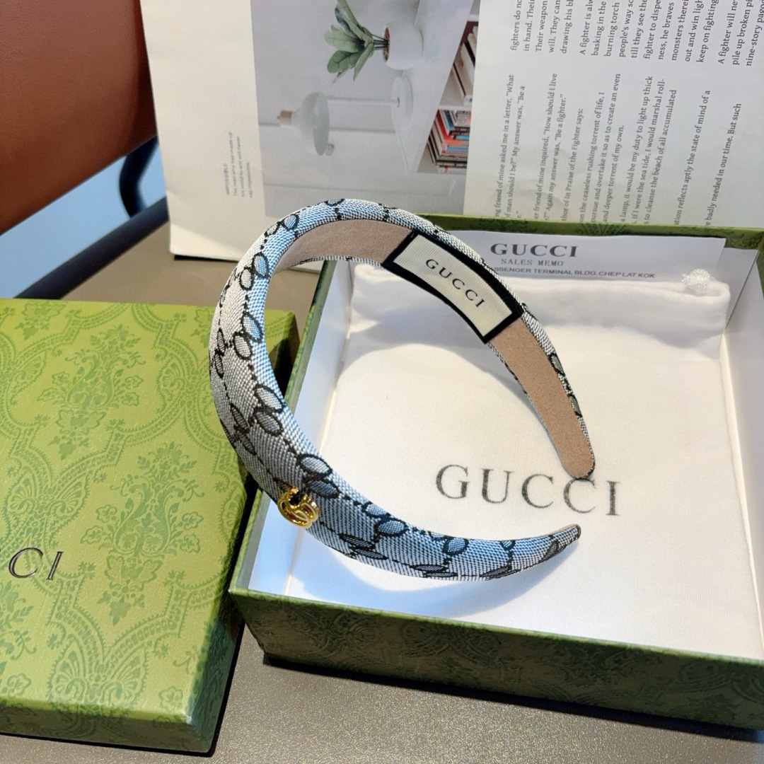 配包装
Gucci古奇 网红经典新款布艺发箍，女神必备单品头箍，非常百搭，时尚潮流款！
