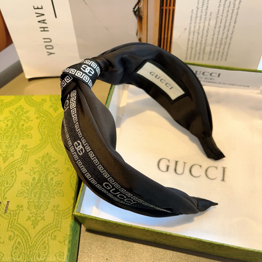配包装
Gucci古奇 网红经典新款发箍，女神必备单品头箍，非常百搭，时尚潮流， 火爆 多色出货...