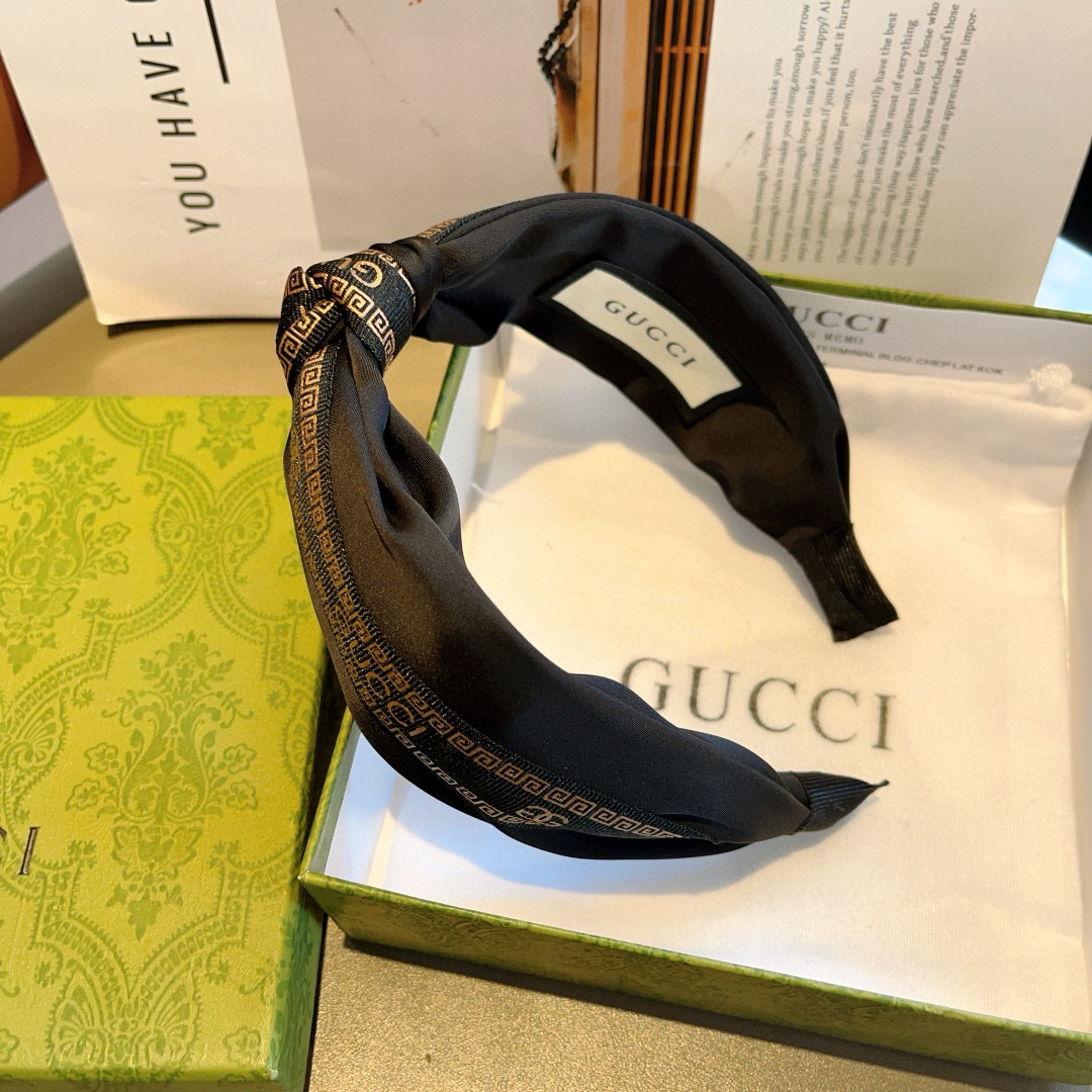 配包装
Gucci古奇 网红经典新款发箍，女神必备单品头箍，非常百搭，时尚潮流， 火爆 多色出货...