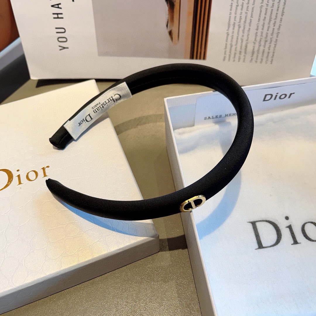 配包装
Dior（迪奥） 新款窄版高级感大牌发箍, 网红爆款防滑头箍、让你的魅力绽放 清新淑女范让时尚更