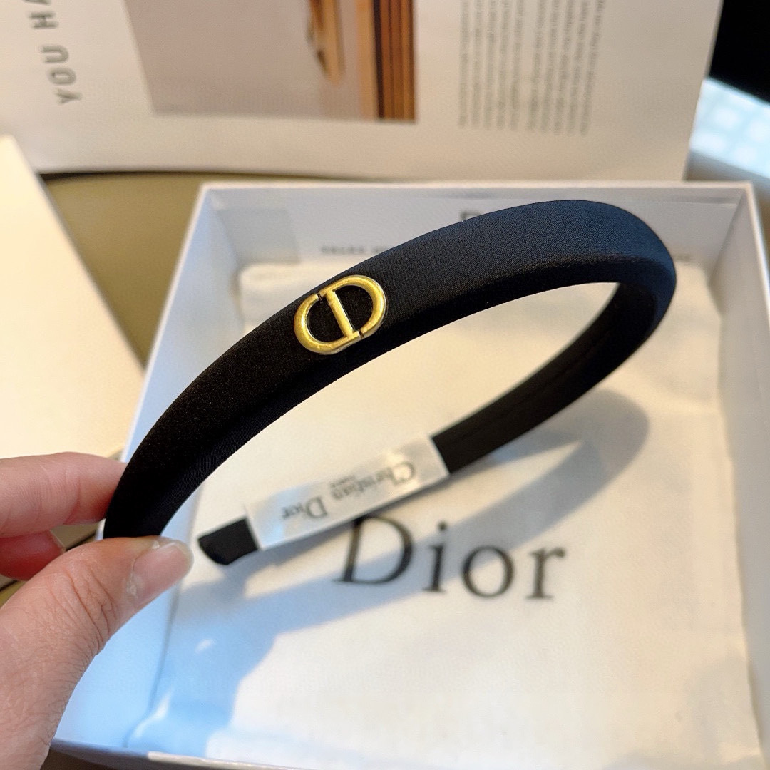 配包装
Dior（迪奥） 新款窄版高级感大牌发箍, 网红爆款防滑头箍、让你的魅力绽放 清新淑女范让时尚更