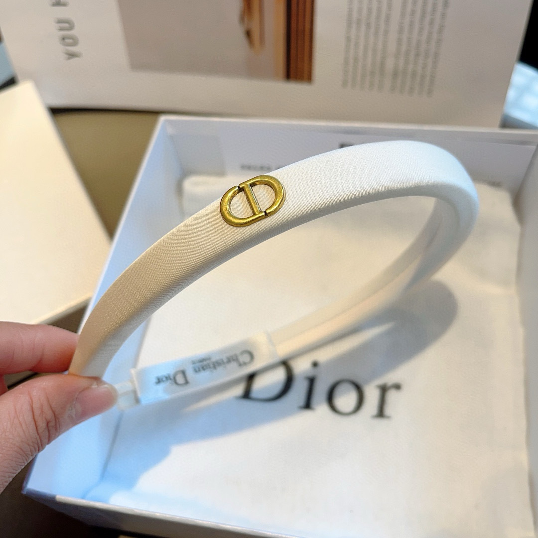 配包装
Dior（迪奥） 新款窄版高级感大牌发箍, 网红爆款防滑头箍、让你的魅力绽放 清新淑女范让时尚更