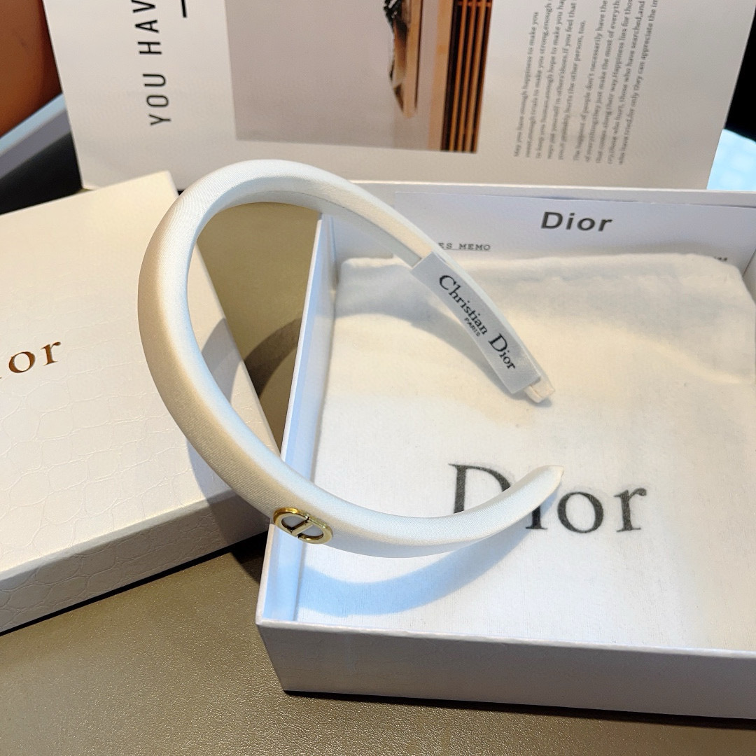 配包装
Dior（迪奥） 新款窄版高级感大牌发箍, 网红爆款防滑头箍、让你的魅力绽放 清新淑女范让时尚更