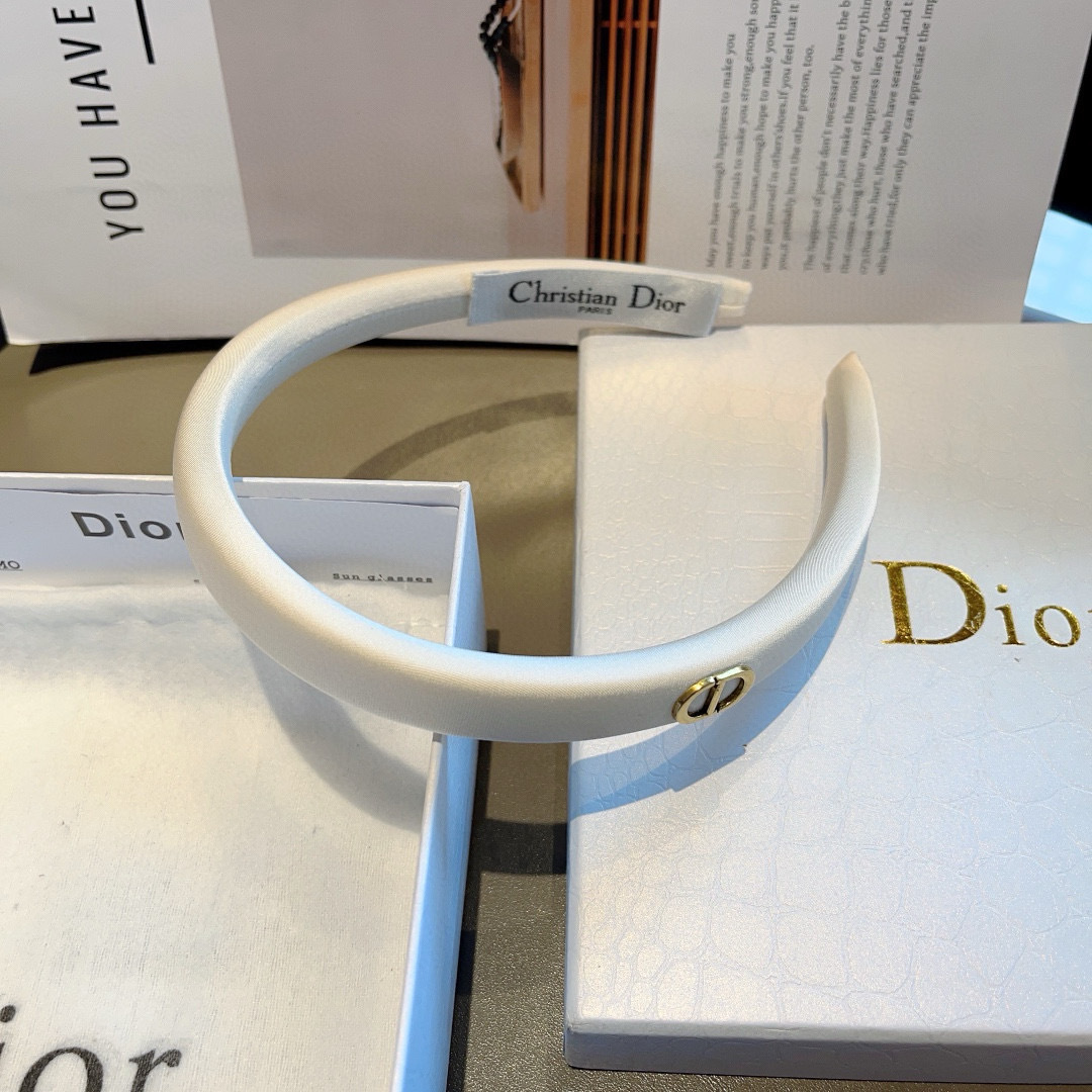 配包装
Dior（迪奥） 新款窄版高级感大牌发箍, 网红爆款防滑头箍、让你的魅力绽放 清新淑女范让时尚更