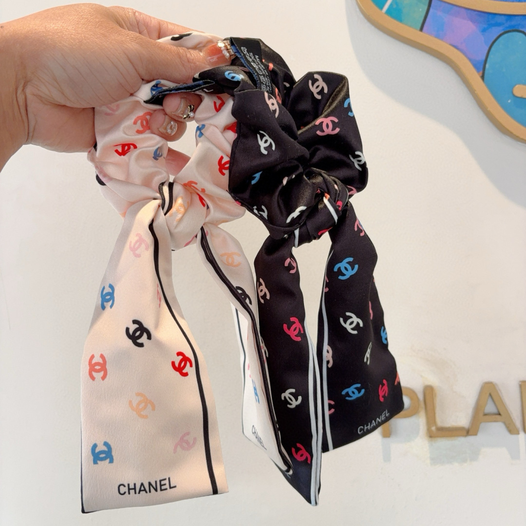 配包装
CHANEL （香奈儿）字母飘带马尾发圈 蝴蝶结肠圈，高档韩版皮筋，经典花型设计， 高端大气，名