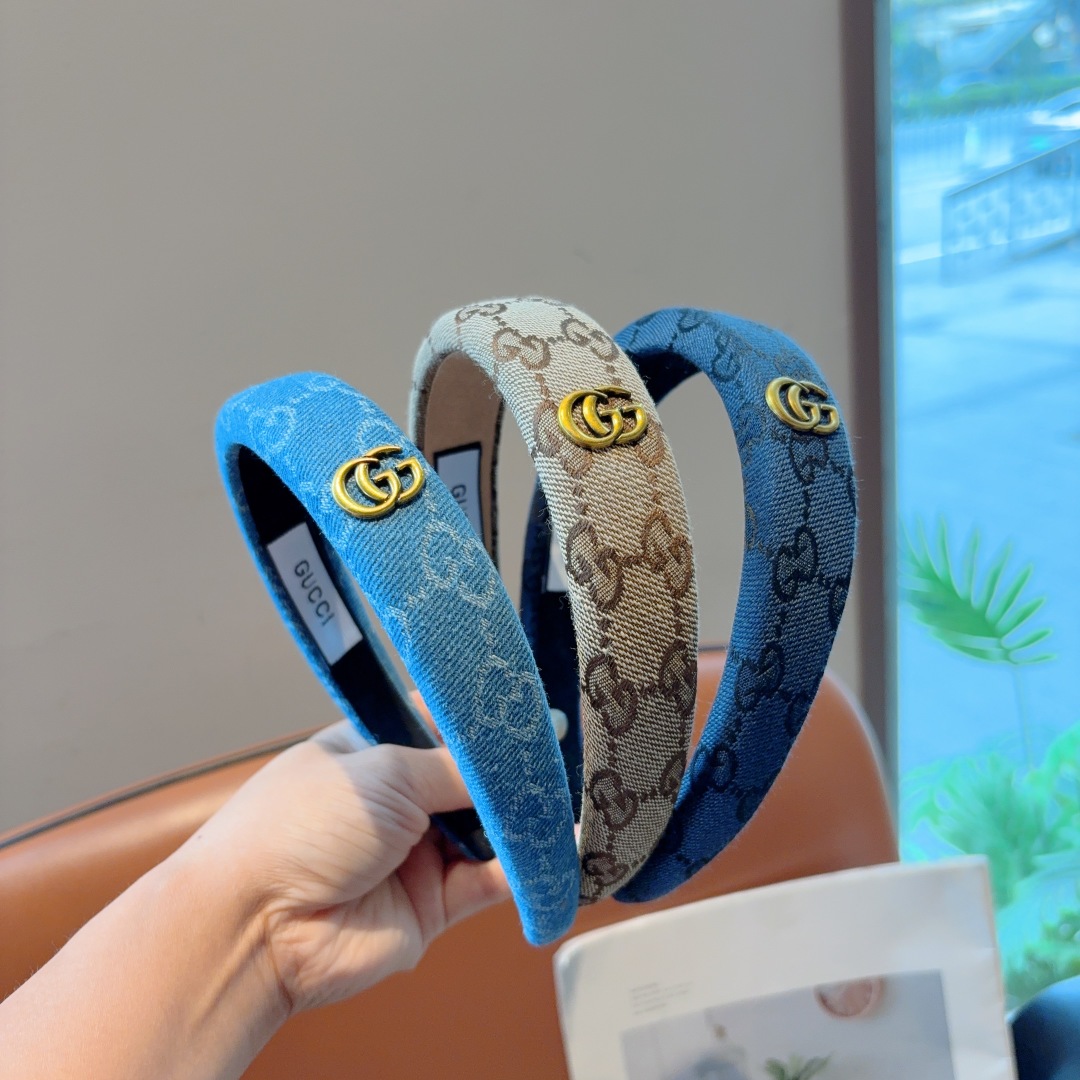 配包装
Gucci古奇 网红经典新款厚海绵布艺发箍，女神必备单品头箍，非常百搭，时尚潮流款！