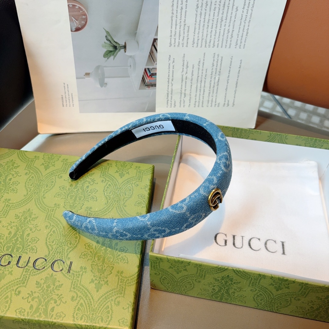 配包装
Gucci古奇 网红经典新款厚海绵布艺发箍，女神必备单品头箍，非常百搭，时尚潮流款！