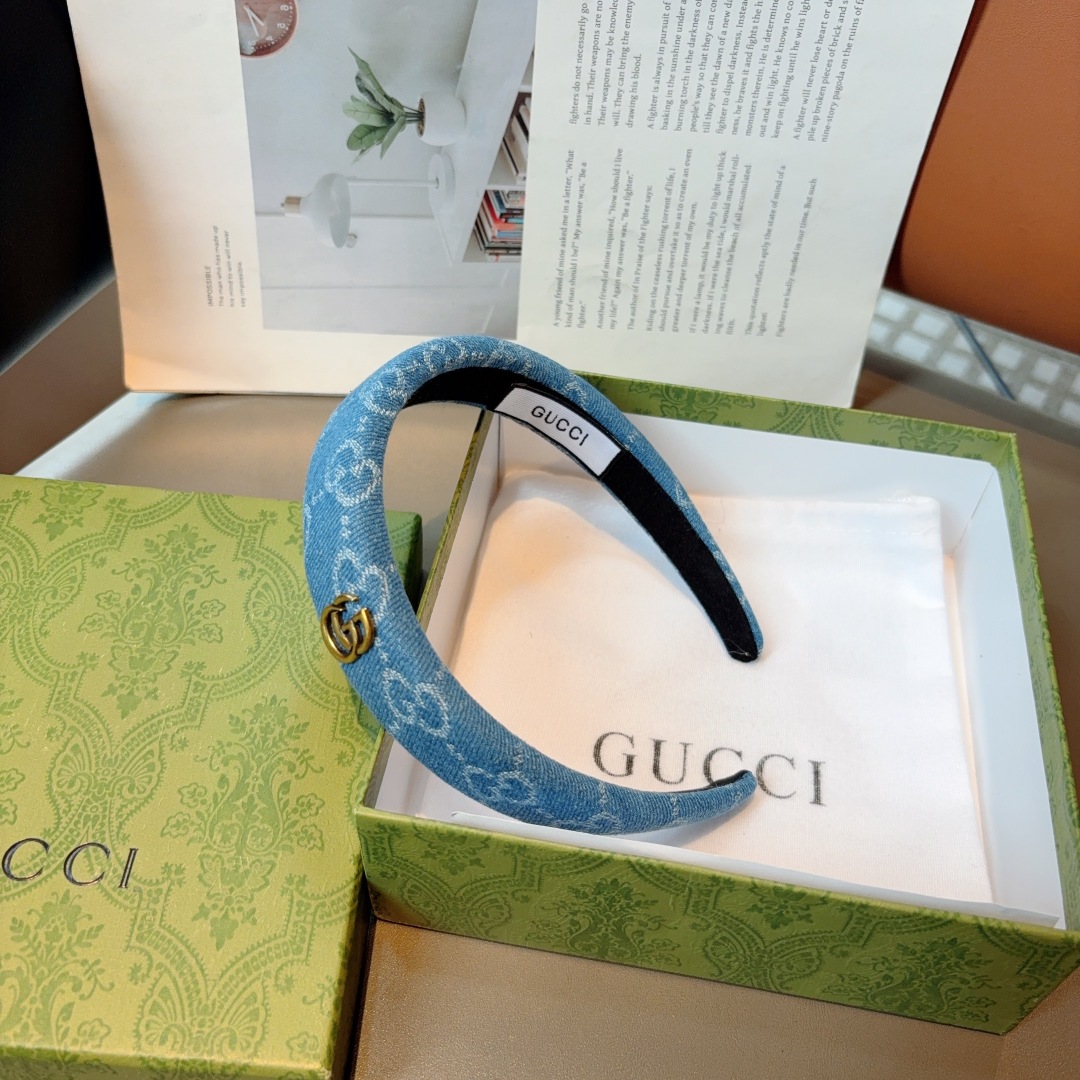 配包装
Gucci古奇 网红经典新款厚海绵布艺发箍，女神必备单品头箍，非常百搭，时尚潮流款！