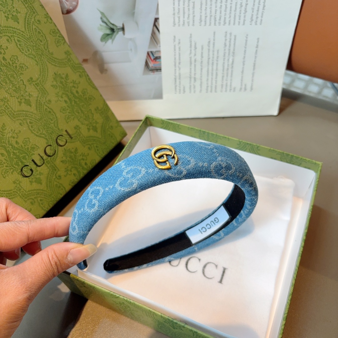 配包装
Gucci古奇 网红经典新款厚海绵布艺发箍，女神必备单品头箍，非常百搭，时尚潮流款！