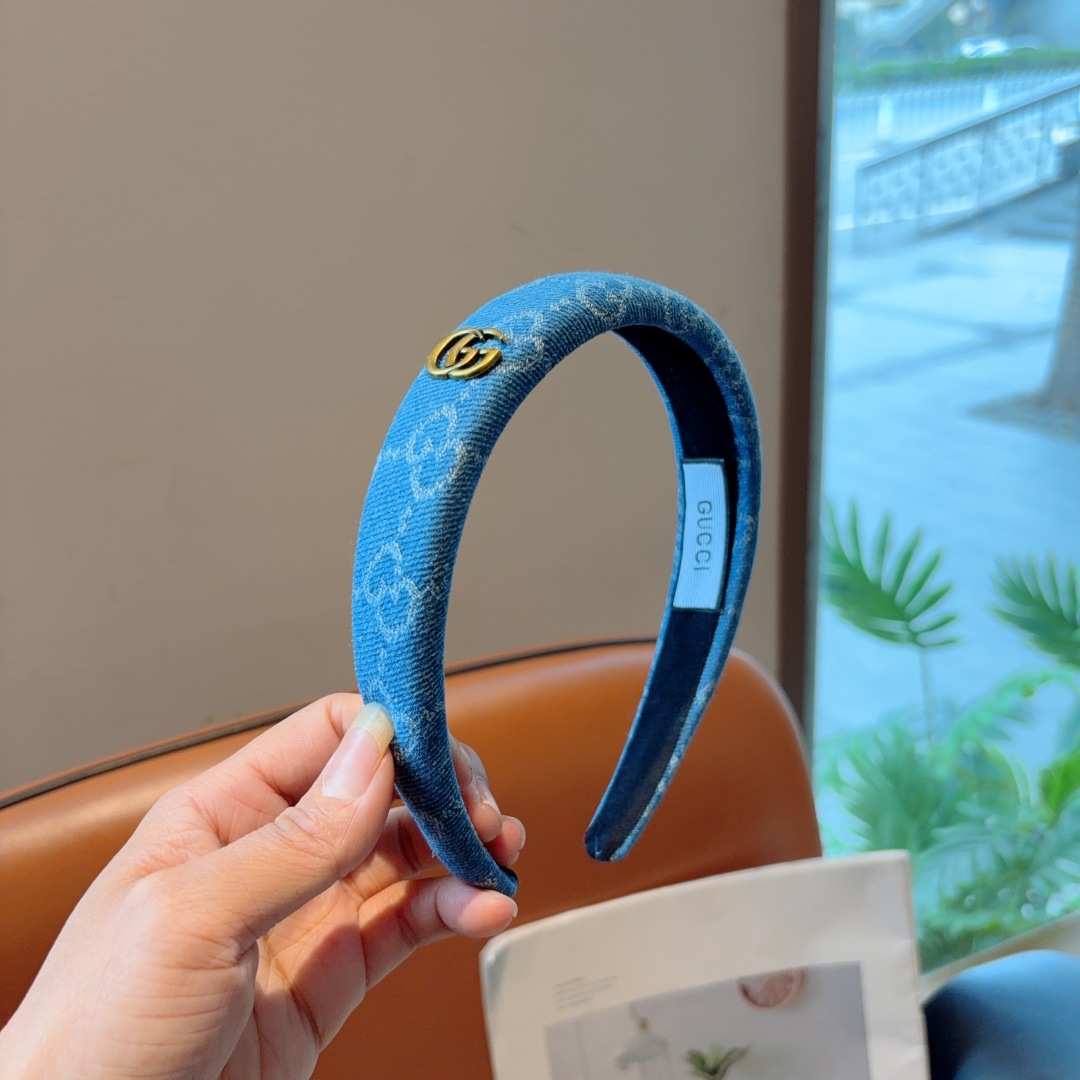 配包装
Gucci古奇 网红经典新款厚海绵布艺发箍，女神必备单品头箍，非常百搭，时尚潮流款！