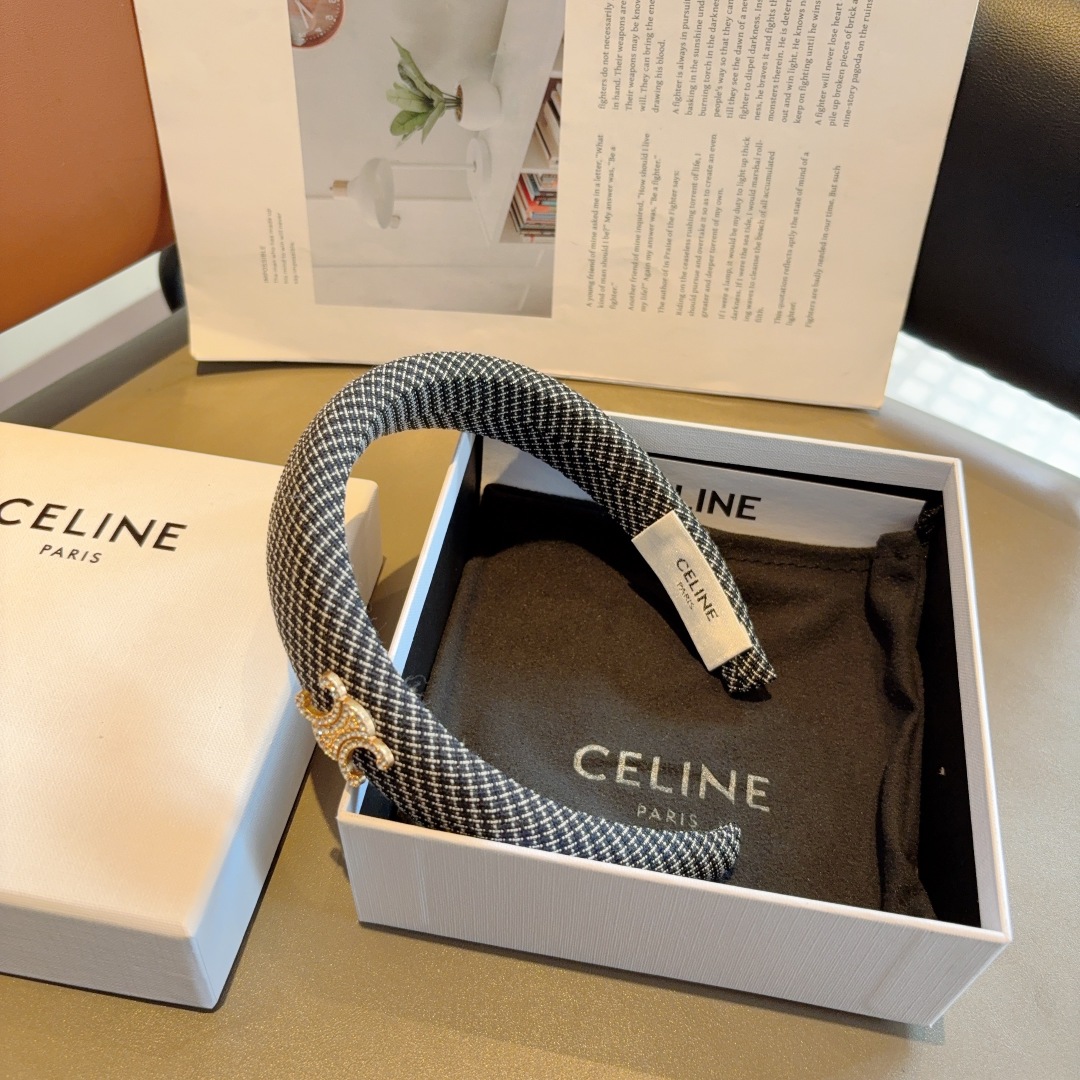 配包装
CELINE（赛琳）时尚网红新款发箍，夏天宽边显脸小头箍 佩戴舒适无压力，高级感外出非常时尚百搭