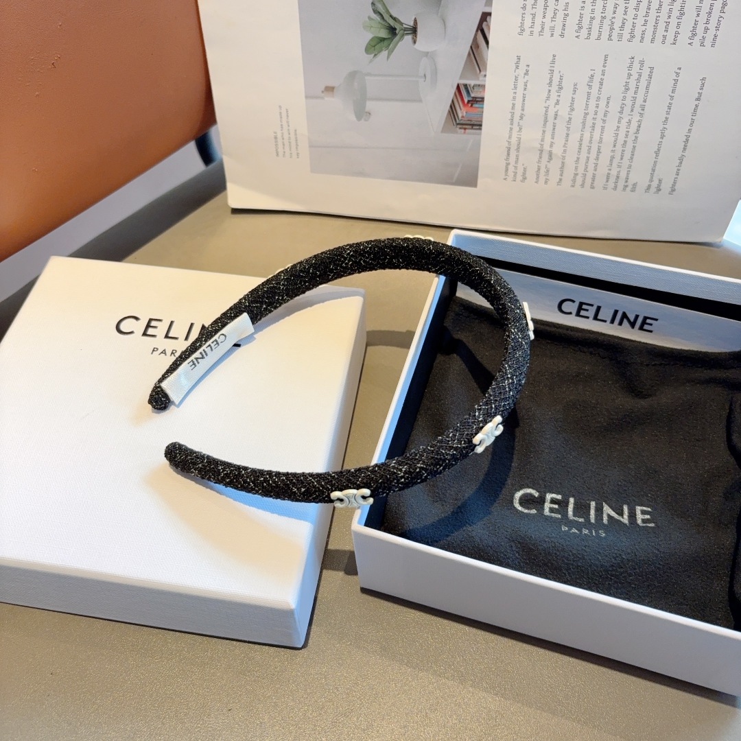 配包装
CELINE（赛琳）网红爆款发箍，佩戴舒适无压力，造型搭配必备！非常时尚百搭！女神必备！名媛范儿