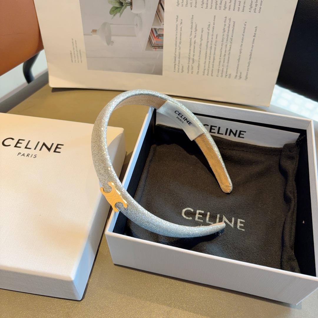 配包装
CELINE（赛琳）时尚网红新款发箍，夏天宽边显脸小头箍 佩戴舒适无压力，高级感外出非常时尚百搭