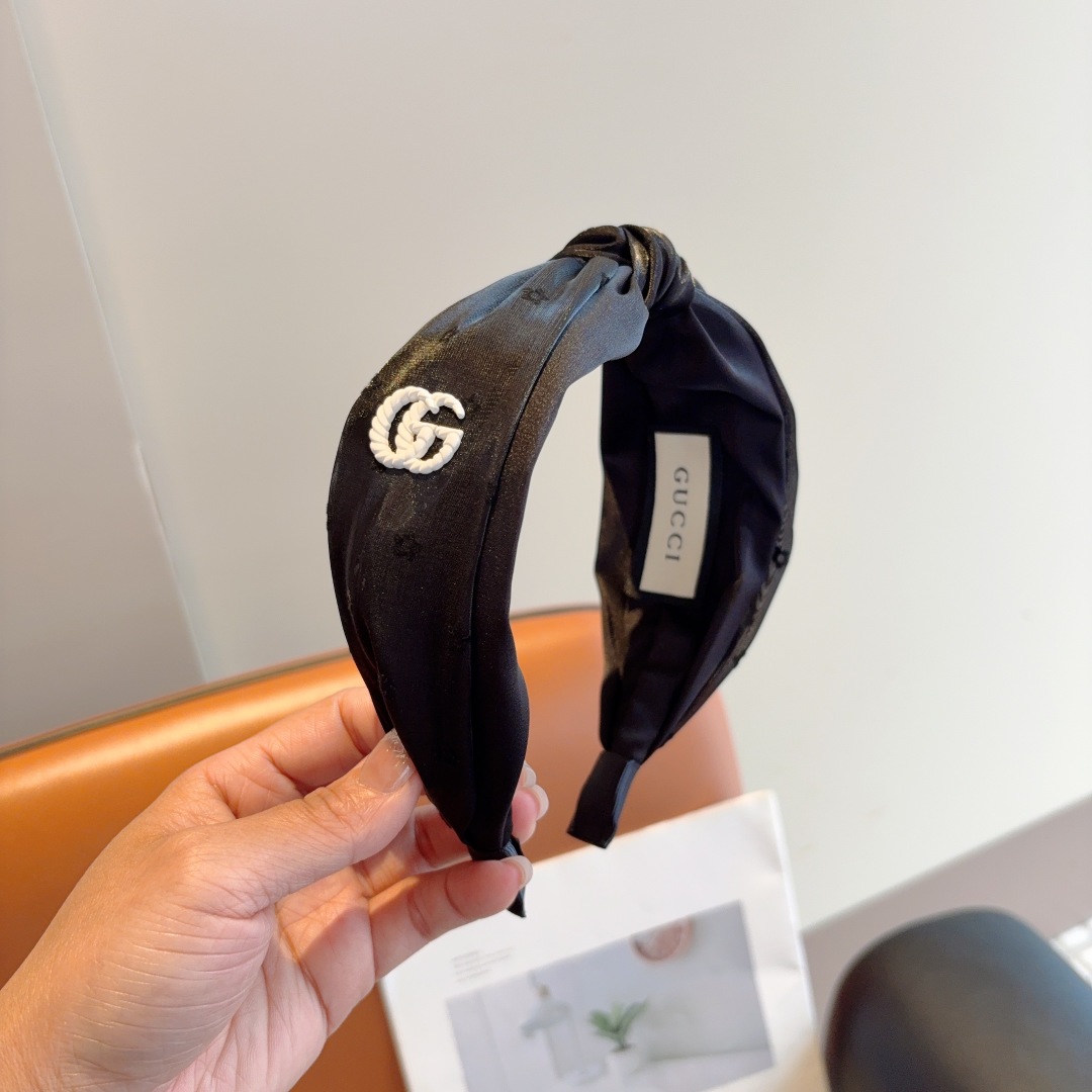 配包装
Gucci古奇 网红经典新款发箍，女神必备单品头箍，非常百搭，时尚潮流！