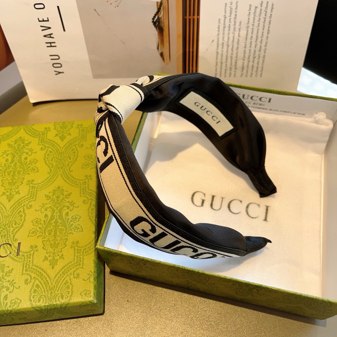配包装
Gucci古奇 网红经典新款发箍，女神必备单品头箍，非常百搭，时尚潮流， 火爆 多色出货...