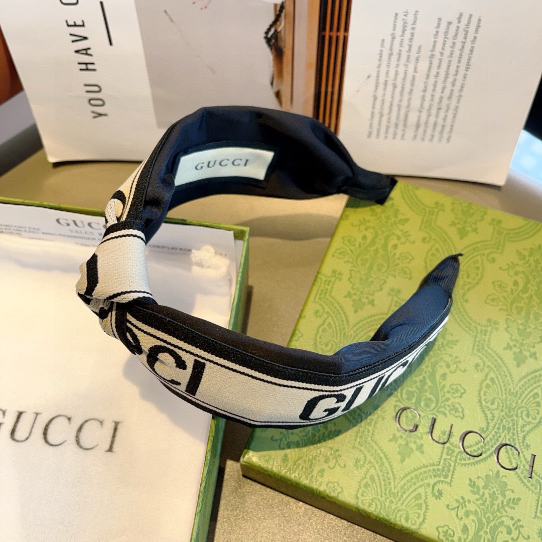 配包装
Gucci古奇 网红经典新款发箍，女神必备单品头箍，非常百搭，时尚潮流， 火爆 多色出货...