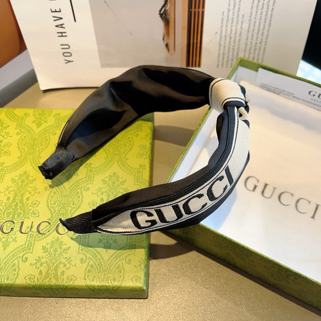 配包装
Gucci古奇 网红经典新款发箍，女神必备单品头箍，非常百搭，时尚潮流， 火爆 多色出货...