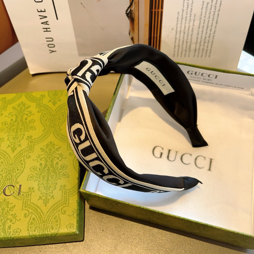 配包装
Gucci古奇 网红经典新款发箍，女神必备单品头箍，非常百搭，时尚潮流， 火爆 多色出货...