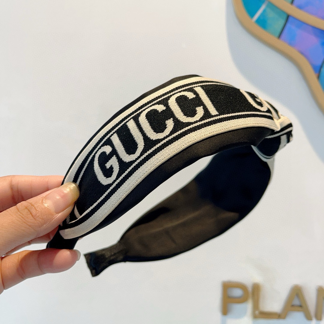 配包装
Gucci古奇 网红经典新款发箍，女神必备单品头箍，非常百搭，时尚潮流， 火爆 多色出货...