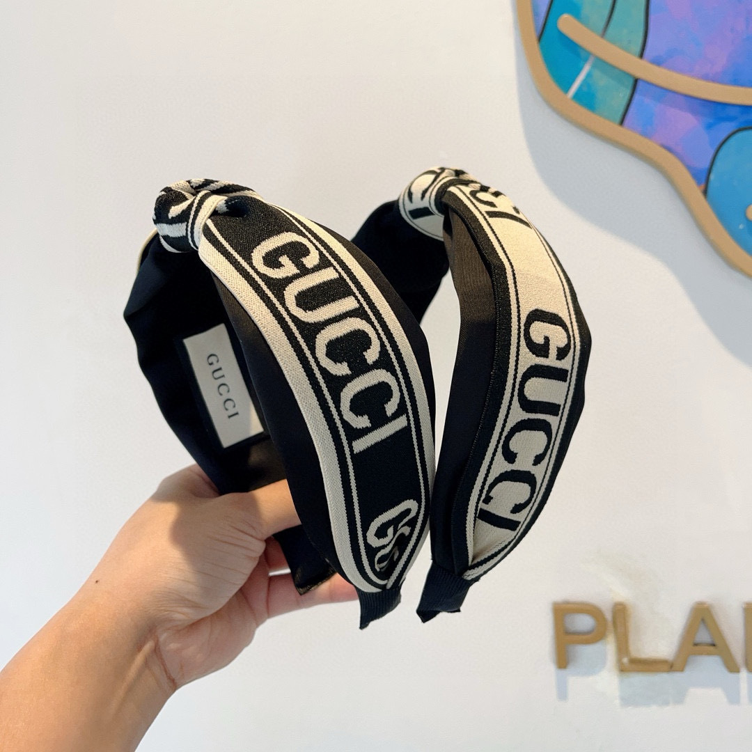 配包装
Gucci古奇 网红经典新款发箍，女神必备单品头箍，非常百搭，时尚潮流， 火爆 多色出货...