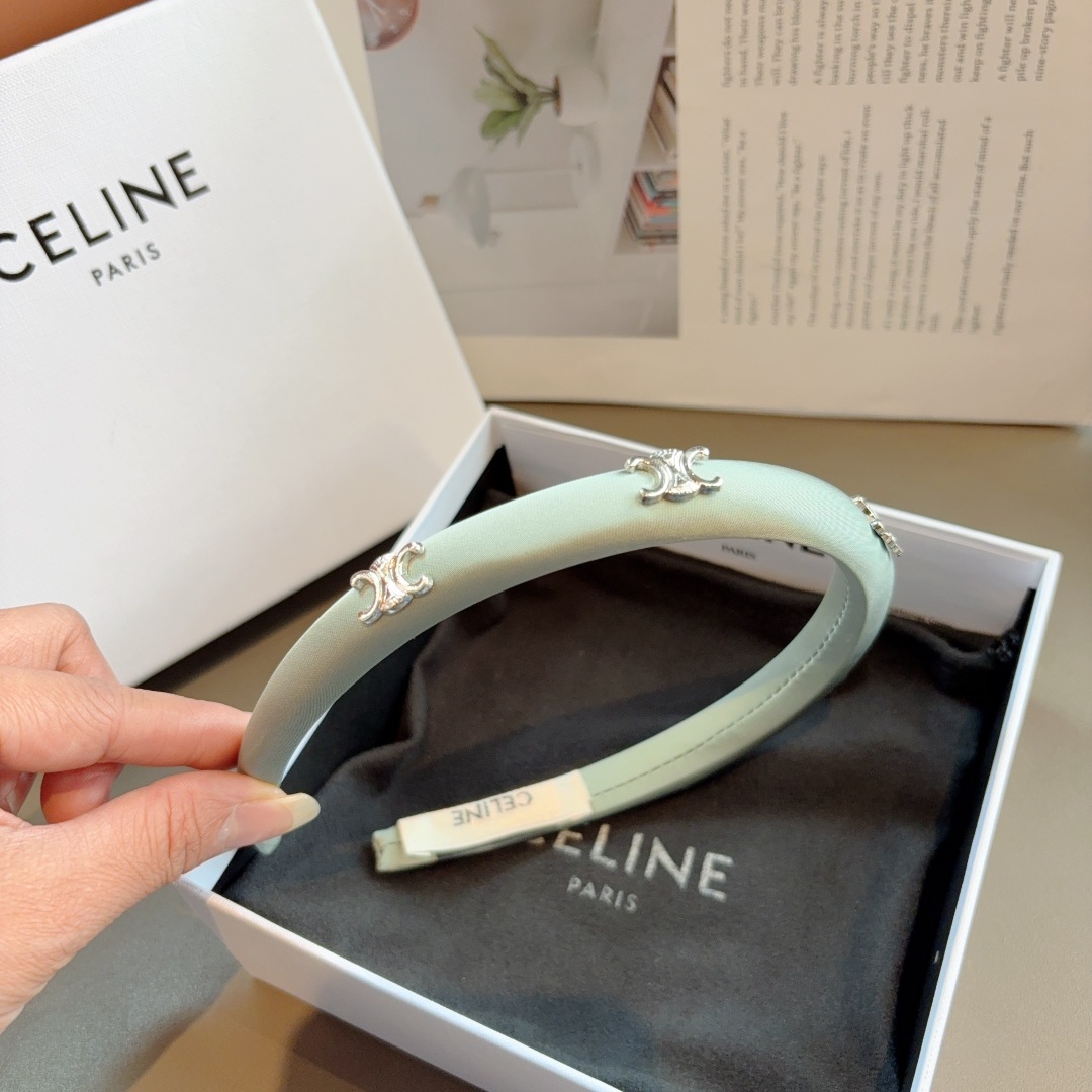 配包装
CELINE（赛琳）时尚网红新款发箍，显脸小头箍 佩戴舒适无压力，高级感外出非常时尚百搭