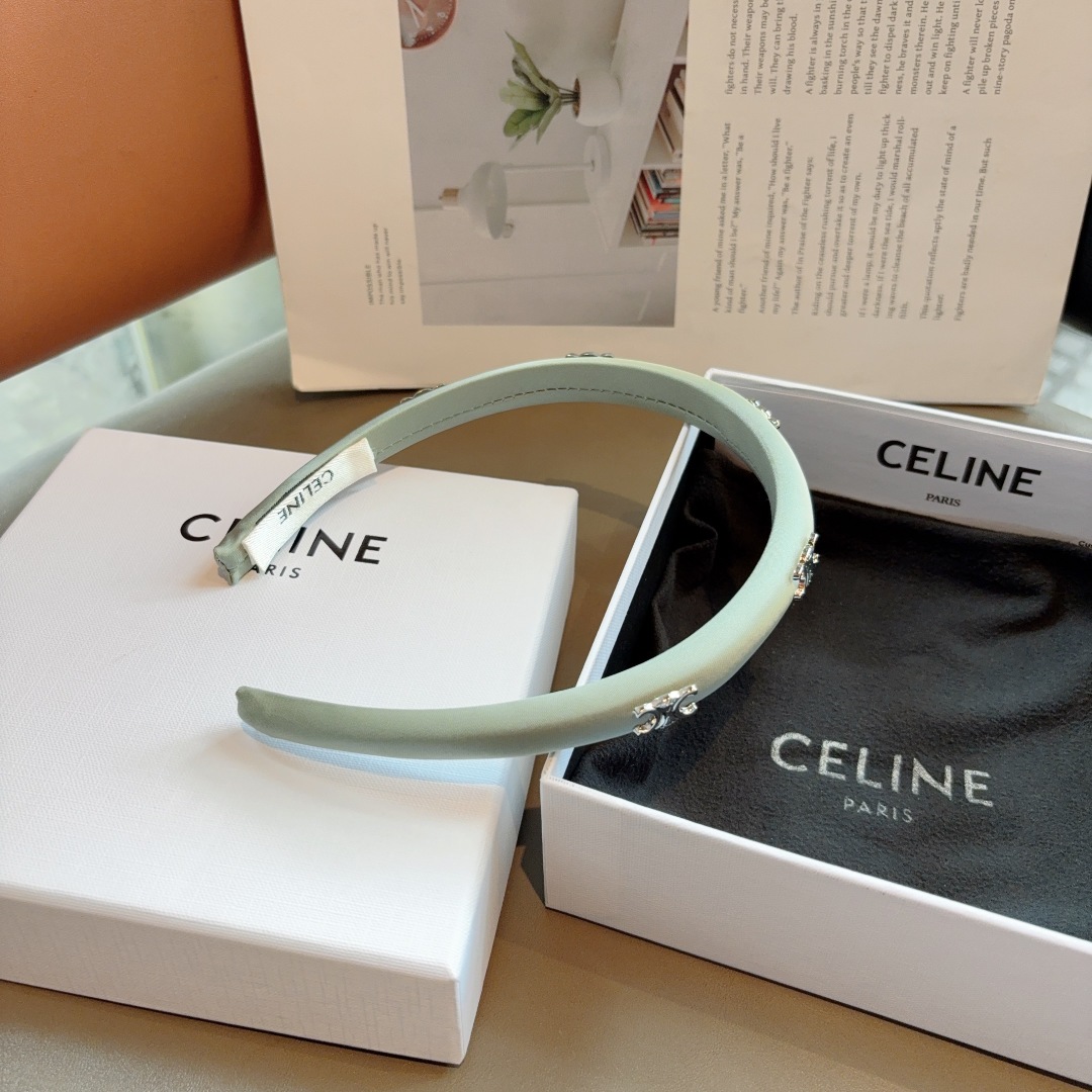 配包装
CELINE（赛琳）时尚网红新款发箍，显脸小头箍 佩戴舒适无压力，高级感外出非常时尚百搭