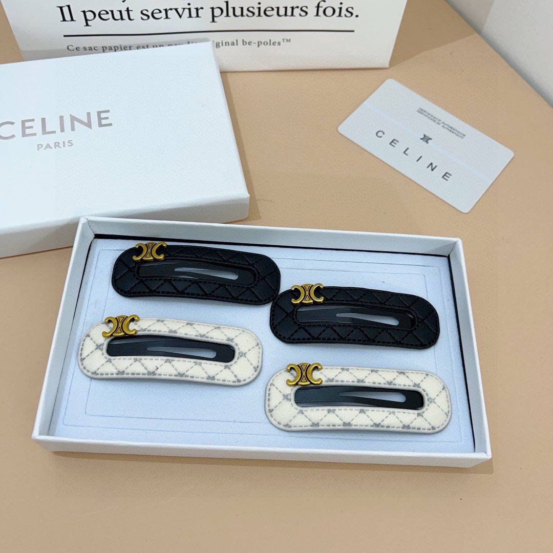 配包装（一对）
CELINE（赛琳） 凯旋门新款发夹，经典BB夹，刘海夹 超精致，转图必爆哈！专柜出货