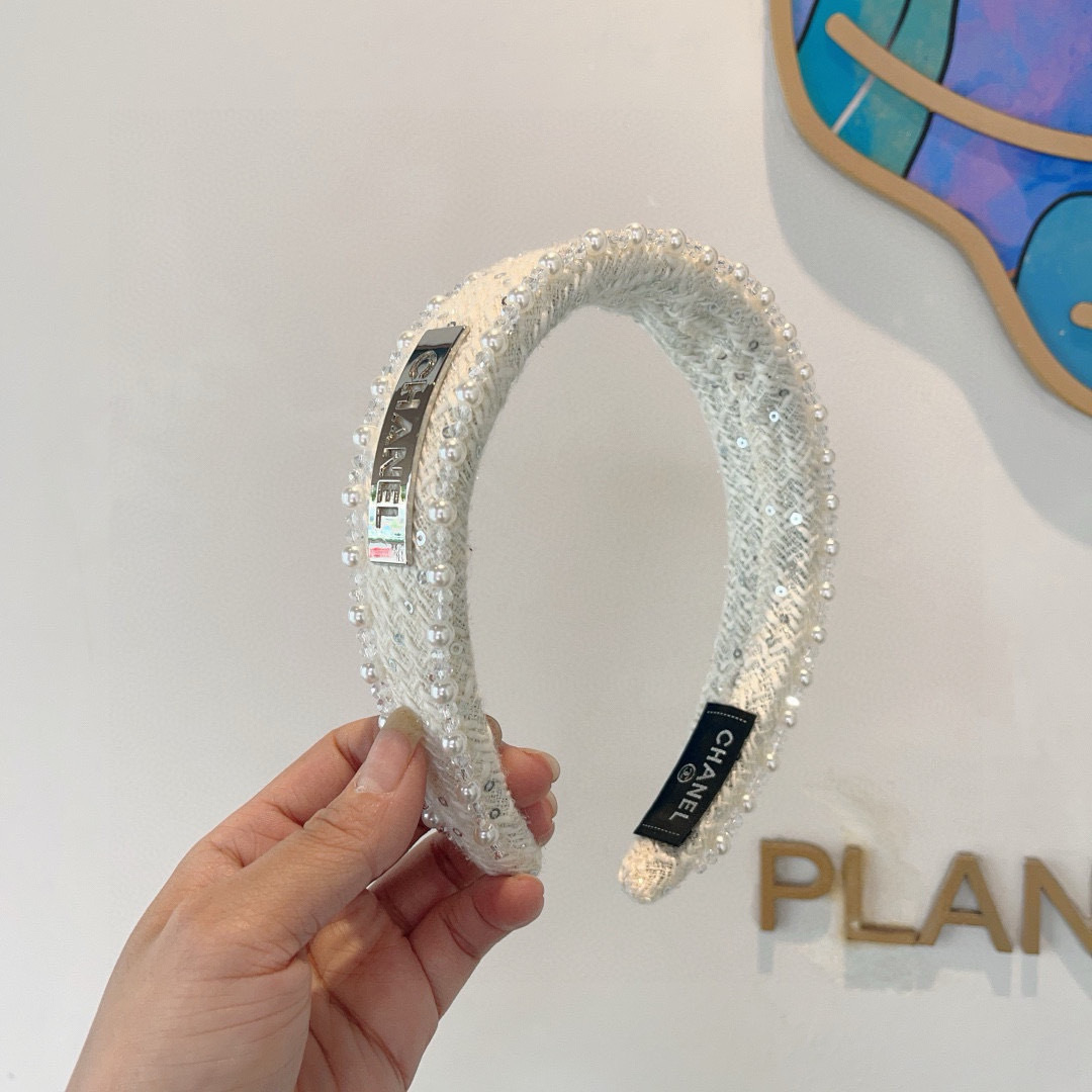 配包装
CHANEL（香奈儿）韩国新品小清新珍珠发箍，佩戴舒适无压力，造型搭配必备！时尚外出百搭款发饰！