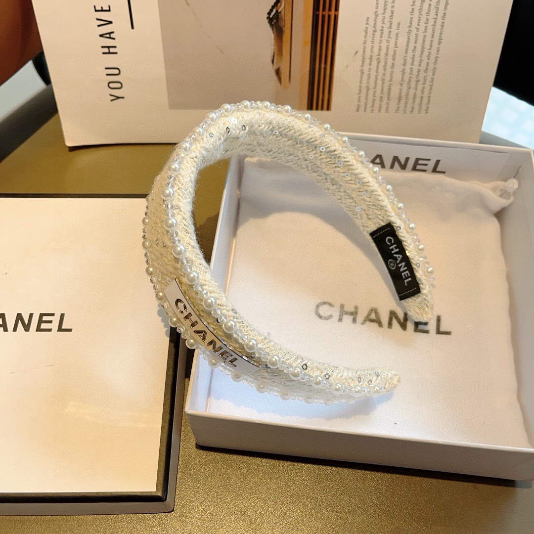 配包装
CHANEL（香奈儿）韩国新品小清新珍珠发箍，佩戴舒适无压力，造型搭配必备！时尚外出百搭款发饰！