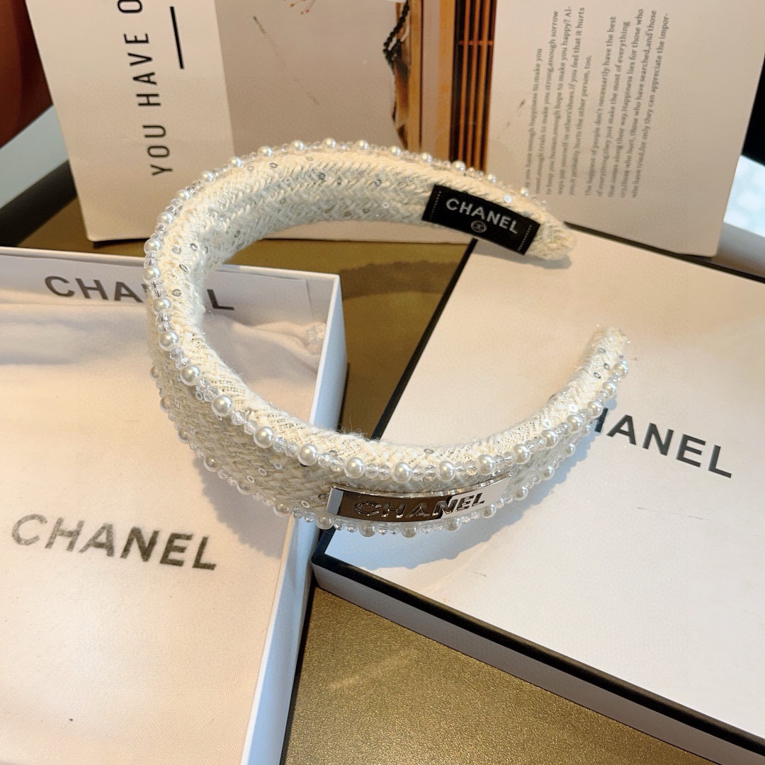 配包装
CHANEL（香奈儿）韩国新品小清新珍珠发箍，佩戴舒适无压力，造型搭配必备！时尚外出百搭款发饰！