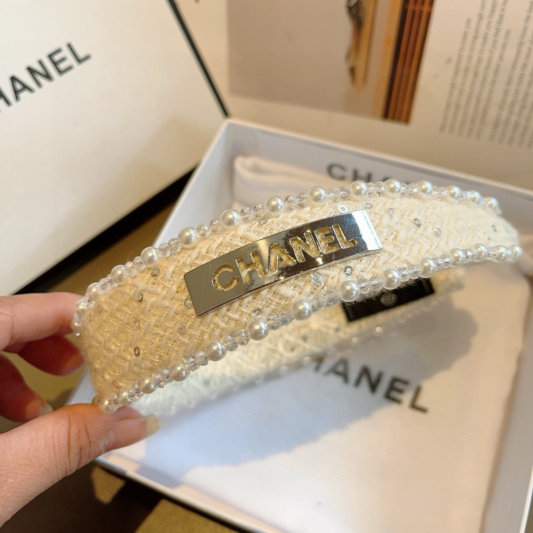 配包装
CHANEL（香奈儿）韩国新品小清新珍珠发箍，佩戴舒适无压力，造型搭配必备！时尚外出百搭款发饰！