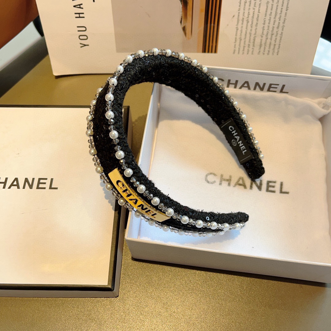 配包装
CHANEL（香奈儿）韩国新品小清新珍珠发箍，佩戴舒适无压力，造型搭配必备！时尚外出百搭款发饰！