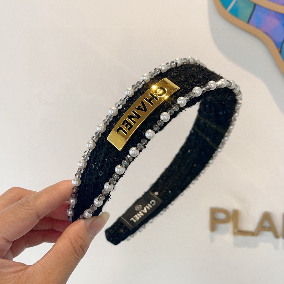 配包装
CHANEL（香奈儿）韩国新品小清新珍珠发箍，佩戴舒适无压力，造型搭配必备！时尚外出百搭款发饰！