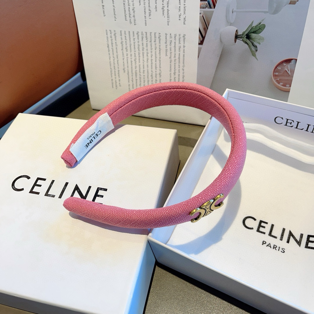 配包装
CELINE（赛琳）经典新款螺纹发箍，女神必备头箍，非常舒时尚百搭，舒适潮流款！